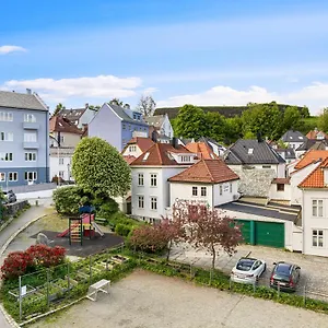 Behind Bryggen - Renovated - Budget Friendly Bergen
